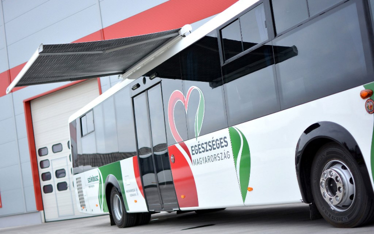 Szűrőbusz érkezik Petőfiszállásra