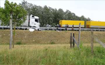 Balesetek miatt lezárták az M5-ös autópályát Csengele közelében