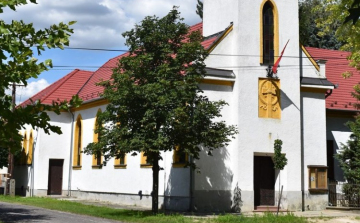 Állami támogatásból korszerűsödik tovább a lakiteleki római katolikus templom