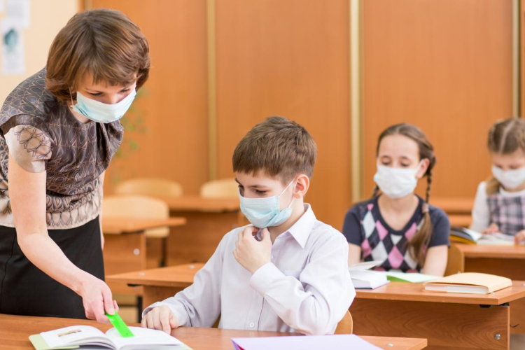 Már a jövő héten oltást kapnak a pedagógusok