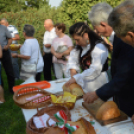 A gazdakörökben megszegték az új kenyeret