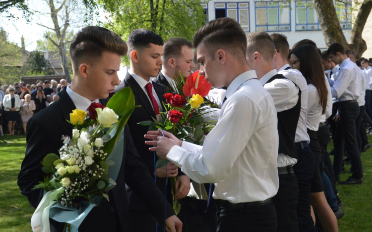 Jól csak a szívével lát az ember