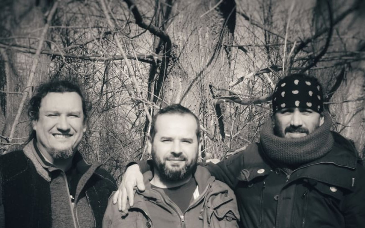 Meditatív hangutazás koncert a könyvtárban