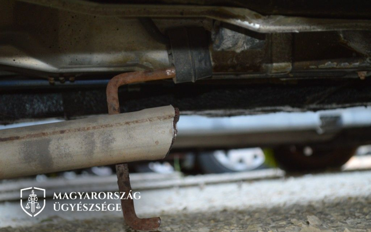 Börtön vár a katalizátorok trükkös lopására szakosodott tolvajra