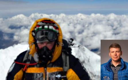 Asztmásan, majdnem vakon jutott fel a Mount Everestre a magyar ügyvéd