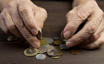 Az évközi nyugdíjemelésről posztolt Németh Szilárd