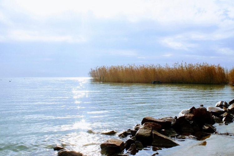 Közel 30 fokos a Balaton