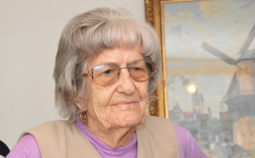 Még most is szívesen varrna a 90 éves Pannika néni