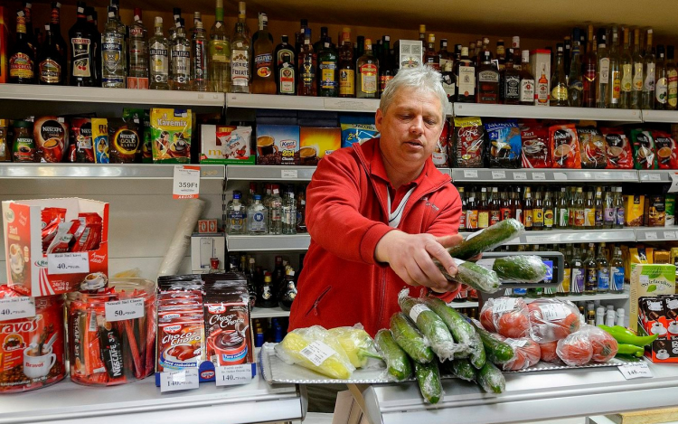 Szigorúbb szabályokat szeretnének a boltosok