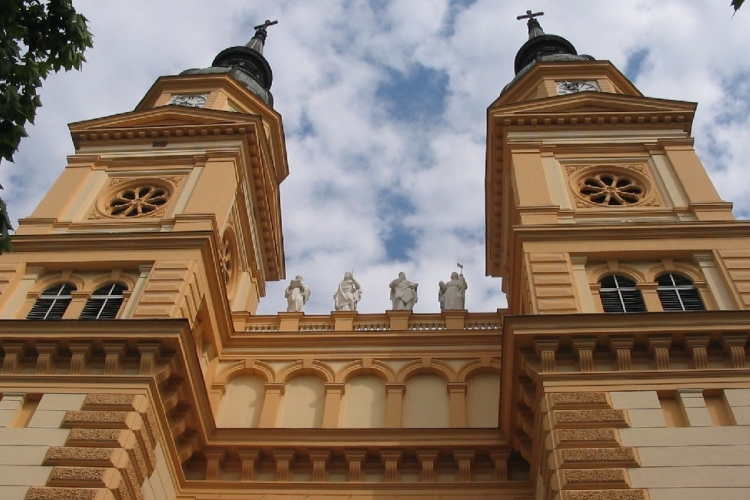 Hírek a Szent István templomból