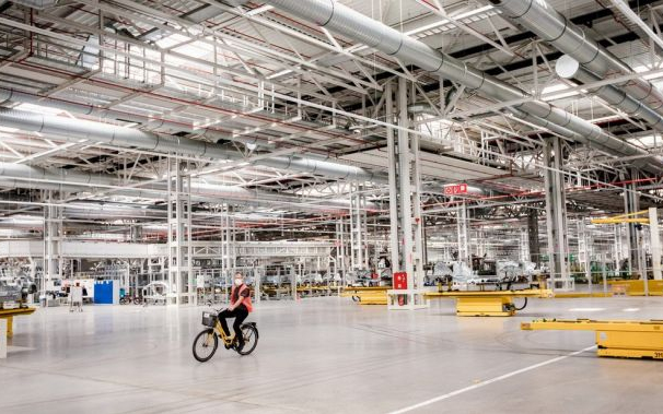 Még a jövő héten sem indul újra a kecskeméti Mercedes-gyár