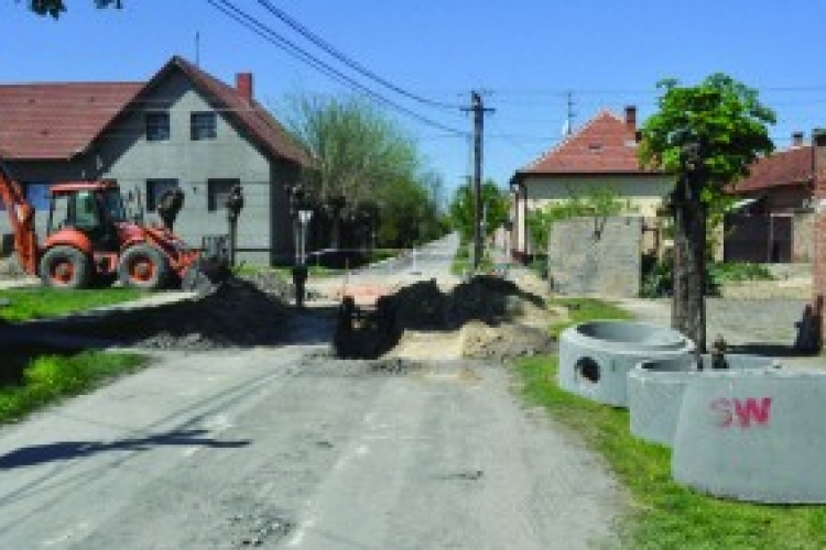 Napokon belül elkezdődik az utak helyreállítása