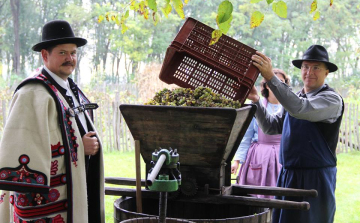 Borszűrő Szent Mihály ünnepe Ópusztaszeren