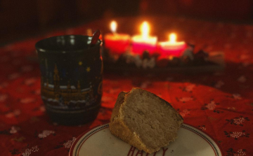 Csak az adventi gyertya, ne a lakás égjen!