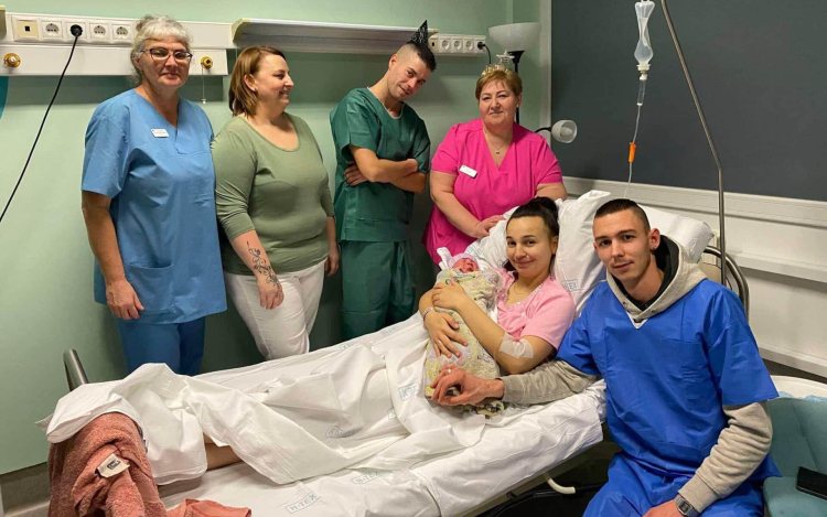 Az év első újszülöttje Bács-Kiskunban: Novotnik Linett