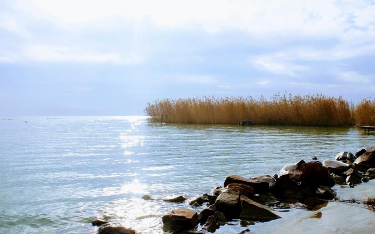 Közel 30 fokos a Balaton