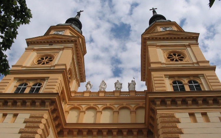 Hírek a Szent István Templomból