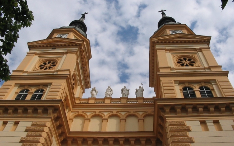 Hírek a Szent István Templomból