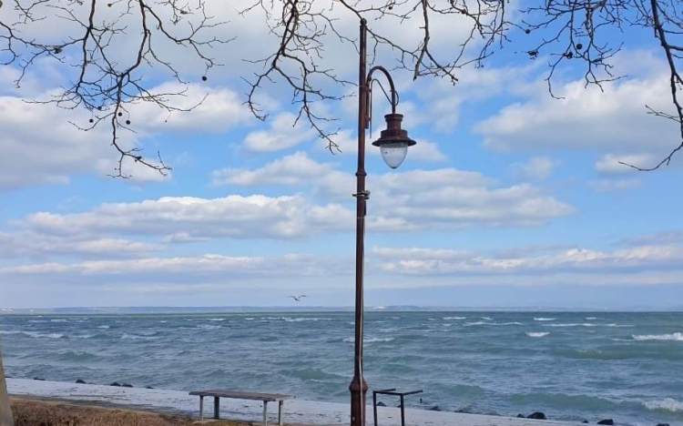 Napfényben nem lesz hiány, de lehetne melegebb is