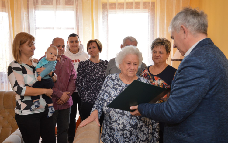 Egy kupica pálinka reggelente garantálja a jó egészséget