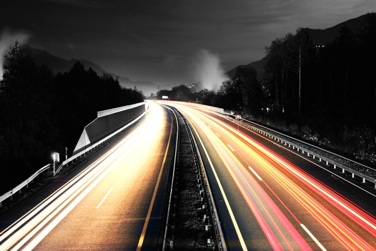 Pár napon belül lejárnak a 2018-as éves autópálya-matricák