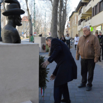 Koszorúzási ünnepség a Bem József szobornálj