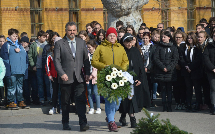 A kommunizmus áldozataira emlékeztek Félegyházán