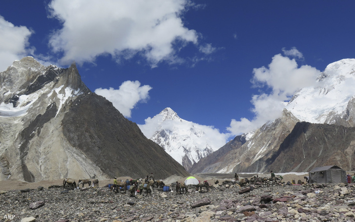 Először mászták meg télen a K2-t