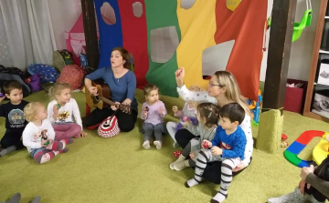 Betűbölcsi a könyvtárban