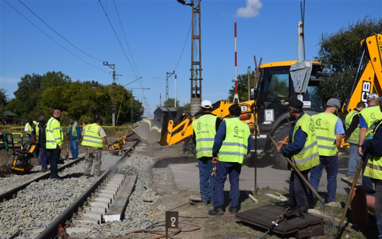 Éjszakai munkavégzés a Cegléd–Szeged vonalakon 