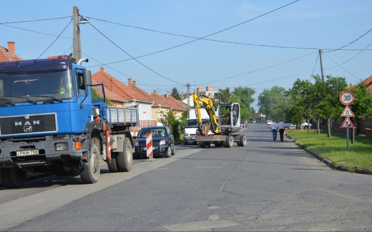 Megkezdődtek a munkálatok a Nefelejcs utcán