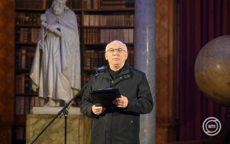 Megmentették a könyvállományt, újra látogatható a Pannonhalmi Főapátsági Könyvtár