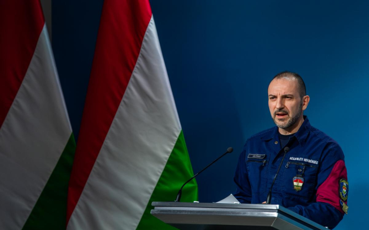 Operatív törzs: a teraszok nyitásával az esti kijárási tilalom nem szűnik meg