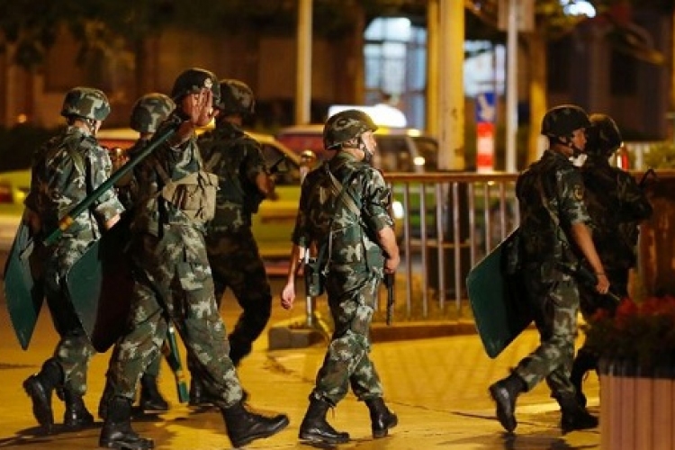 Újabb robbantások Hszincsiangban, halottak, sebesültek