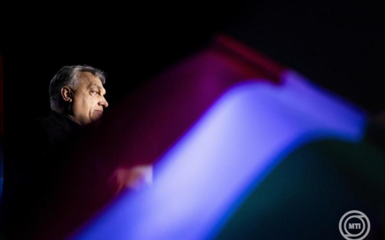 Orbán Viktor: ha ukránbarát kormányt választunk, adósrabszolgává tesznek benneteket