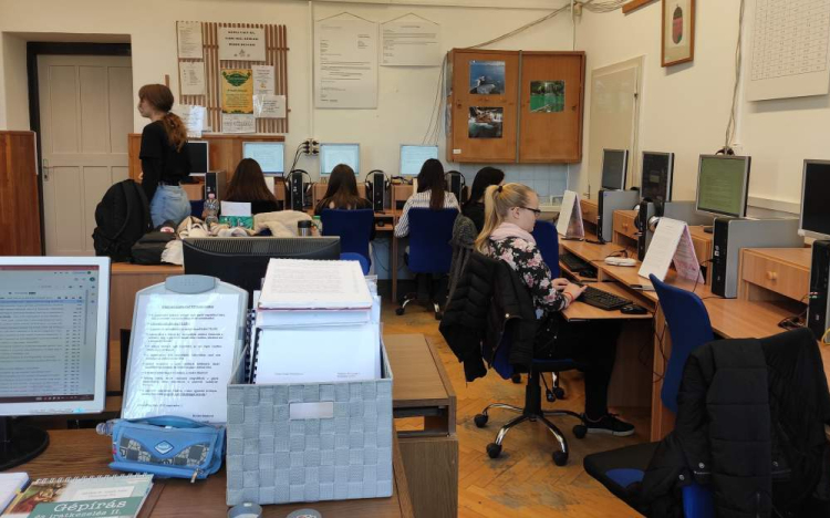 Idén is dobogón a Közgé ügyvitelesei