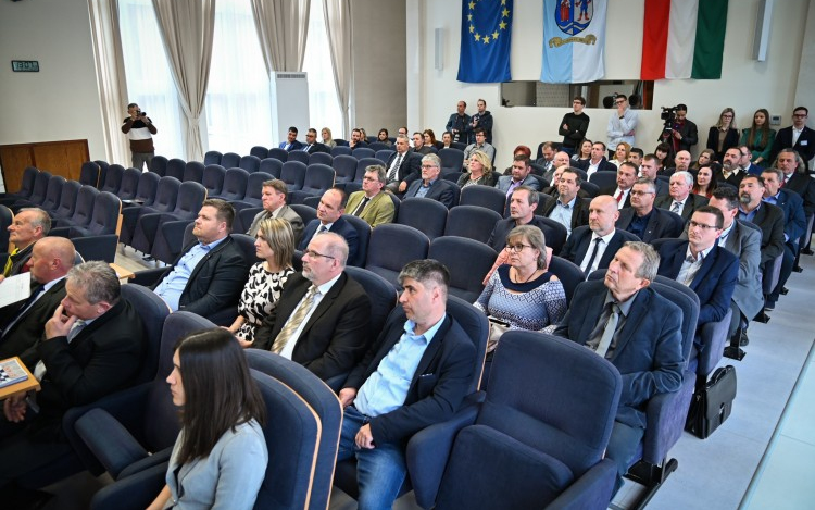 Tizenegymilliárd forintos fejlesztés indul Bács-Kiskunban