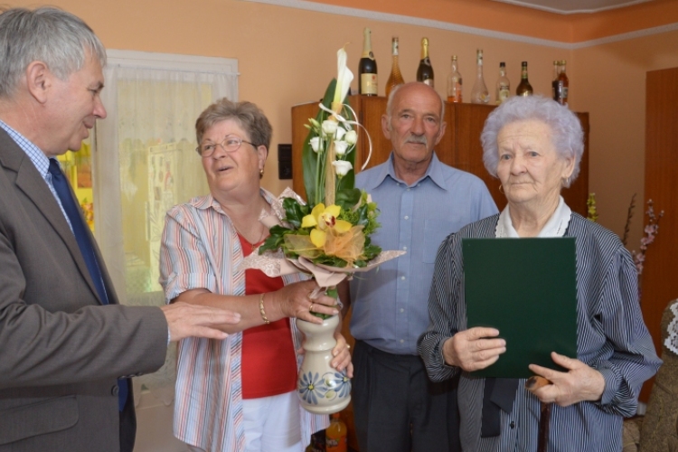 90. születésnapját ünnepelte Csuka Gergelyné