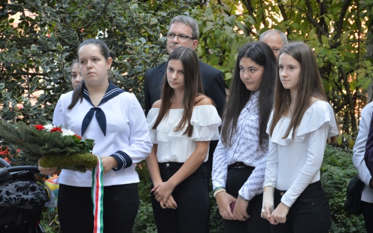 Legyünk büszkék az '56-os forradalom és szabadságharc eseményeire, hőseire