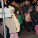 Fellobbant az első láng városunk adventi koszorúján