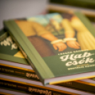 Bemutatták Lezsák Sándor legújabb művét a Petőfi Sándor Városi Könyvtárban