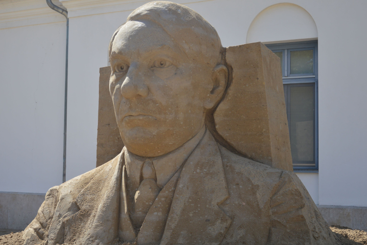 A Móra-találkozóra elkészült a monumentális homokszobor is