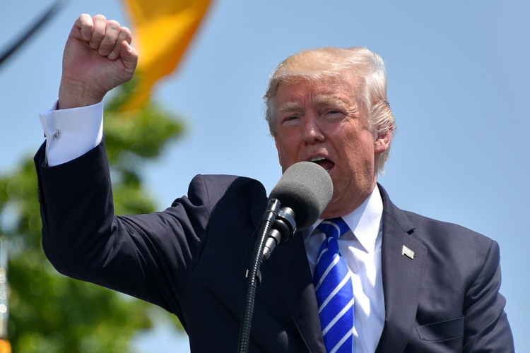 Fehér Ház: az Egyesült Államok számára a diplomácia az első eszköz Irán felé, de légicsapás is \