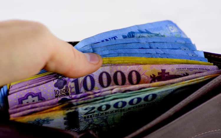 Álmában kizsebelték a félegyházi férfit