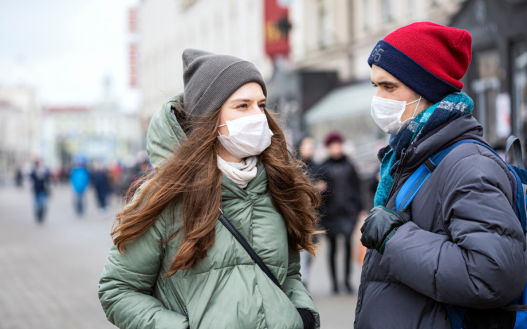 Itt olvashatja az összes szabályt a hétfőn életbe lépő szigorításokról