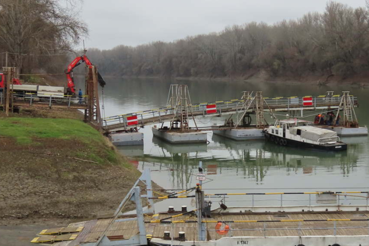 Pihenőre vonult a csongrádi „Fahíd”