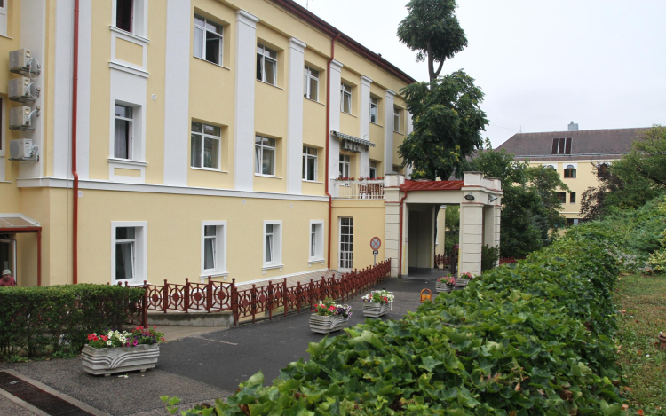 2,9 milliárd forintos orvostechnológiai eszközfejlesztés az Országos Onkológiai Intézetben