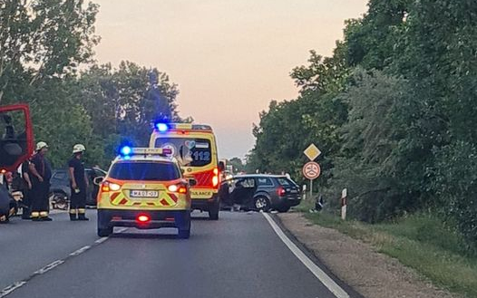 Karambol történt az 5-ös főúton