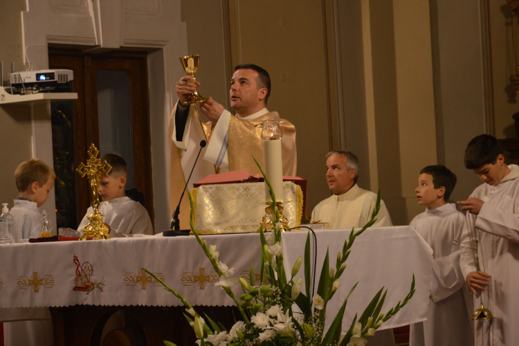 A hit és a szeretet vezette városalapítóinkat is