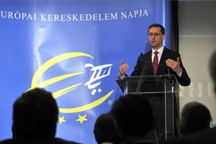 15 százalékos minimálbéremelés jöhet járulékcsökkentés mellett